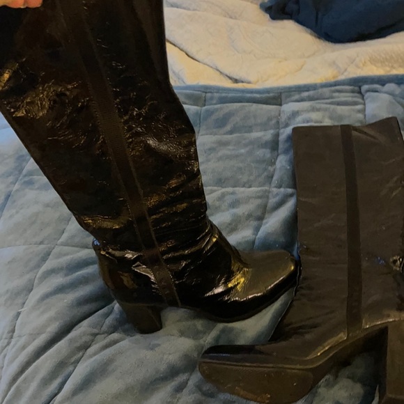 39 Prada Paten Leather boots. Rubber heel